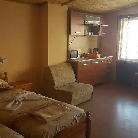 Kupenovi Къща за гости *